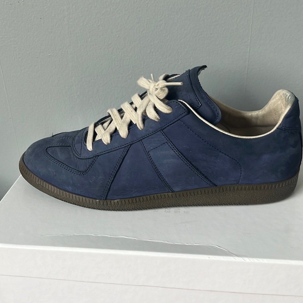 Worn a few times